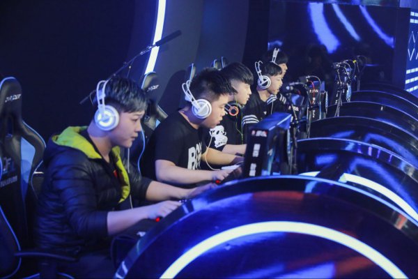 卫正遭遇职 卫正遭遇职