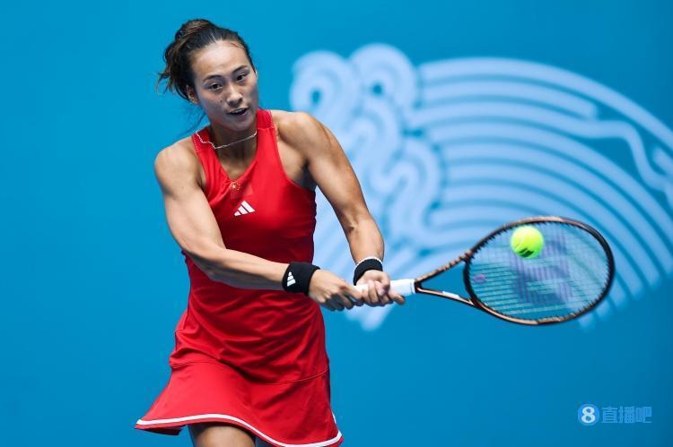 表现吸引了 表现吸引了