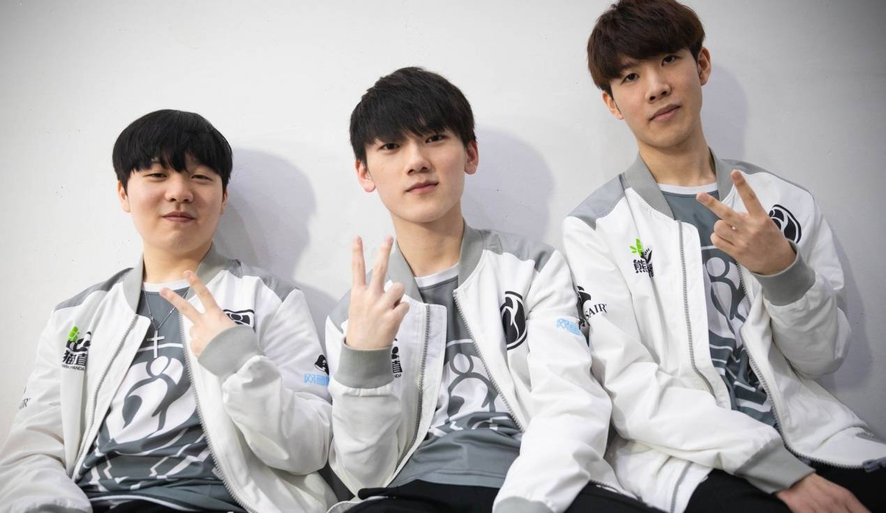 父亲不仅未 父亲不仅未